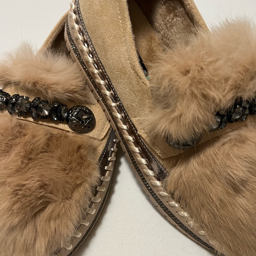 Muguan fur and rhinestone shoes